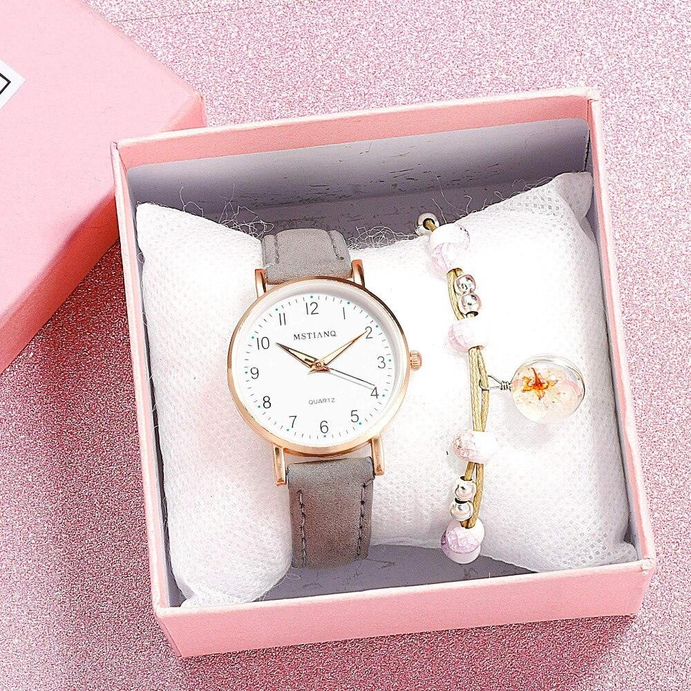 STEVVEX Women's 30mm Quartz Leather-Strap Watch | STGD278NTE